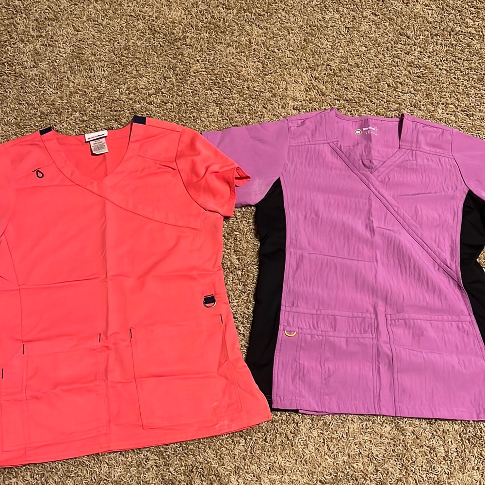 Hospital scrub tops